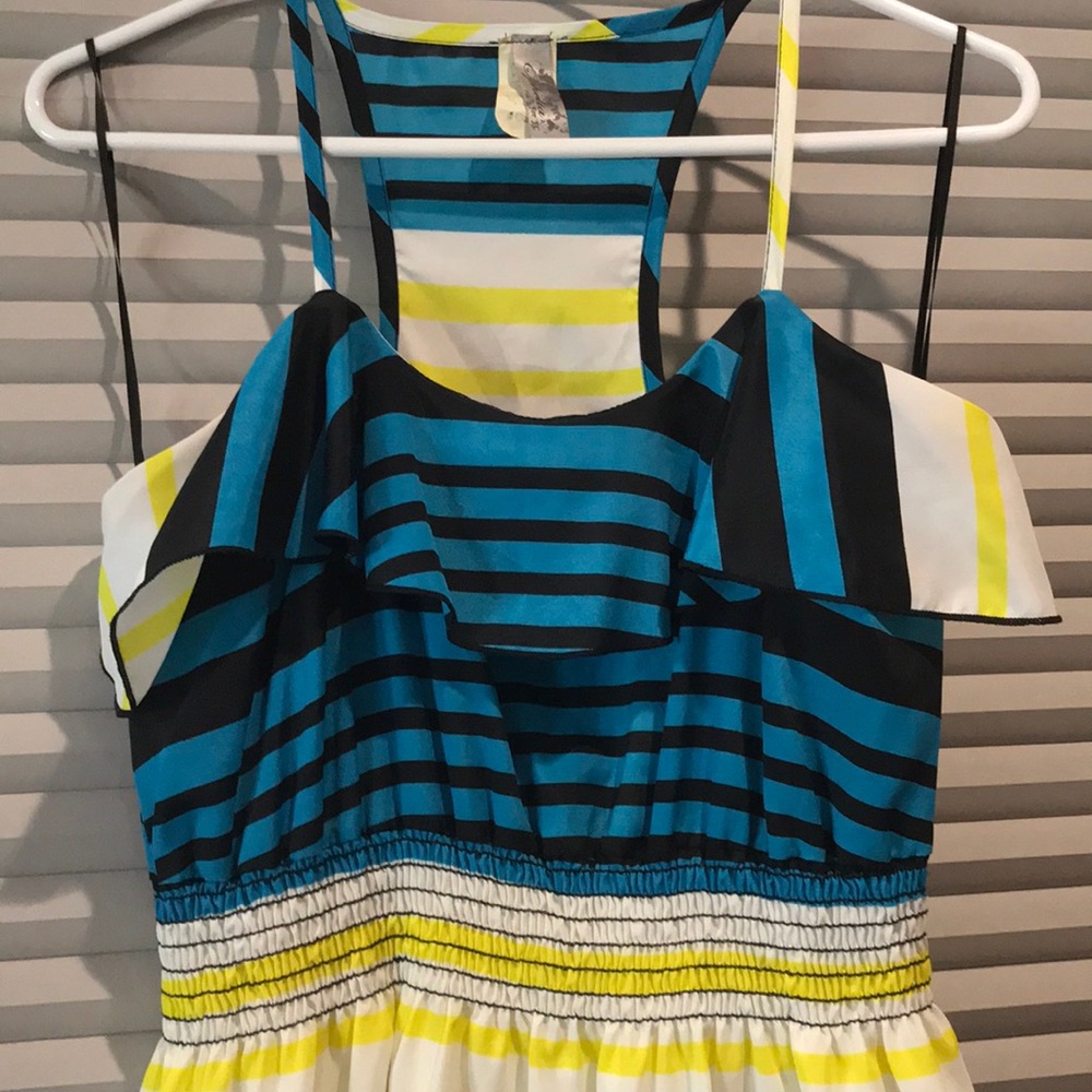 Francesca’s Dress - Picture 2 of 6